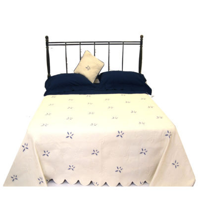 copriletto piquet con cuscino e fiori blu matelasse